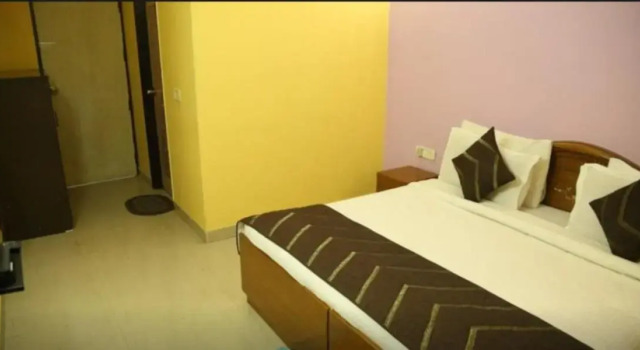 Hotel Edison, Забронировать Отель Отели Нью-Дели с парковкой, Парковка