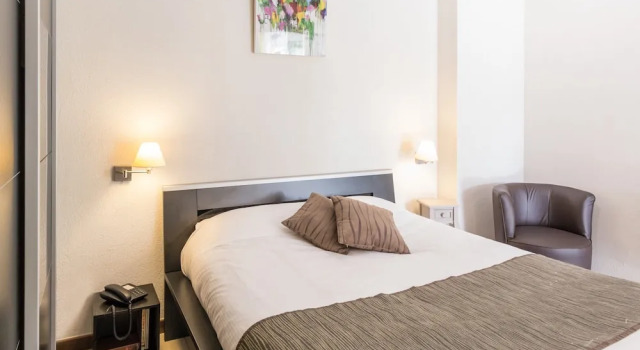 Номер Standard Logis Hôtel LOliveraie