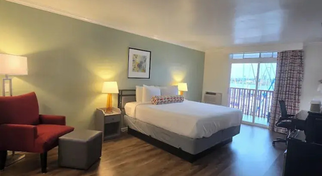 Двухместный номер Superior с видом на гавань Marina Village Inn
