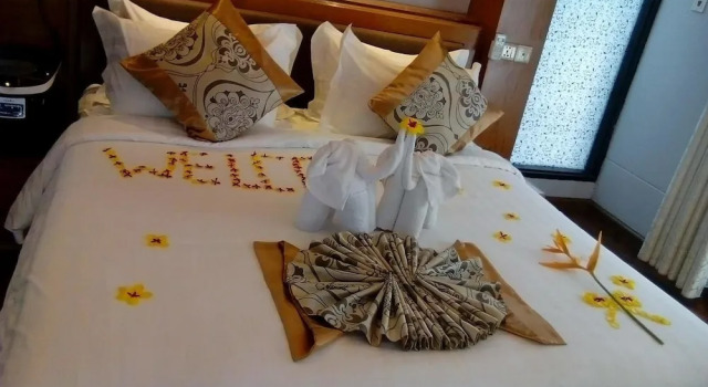 Семейный номер Standard c 1 комнатой с балконом и с видом на бассейн Shwe Taung Tan Hotel Lake View
