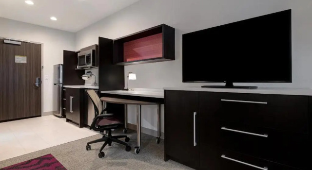 Двухместный люкс Home2 Suites By Hilton Redding