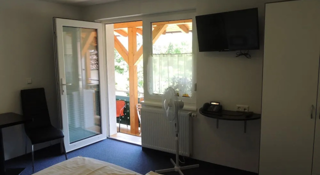 Семейный номер Standard с 2 комнатами с балконом Hotel Faxe Schwarzwälder Hof