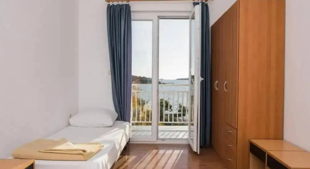 Apartment in Brodarica by the Beach, Забронировать Апартаменты/квартира Апартаменты Шибеник, рядом с Частный Пляж Гостевого Дома «Знатна Рибица», Апартаменты/квартира