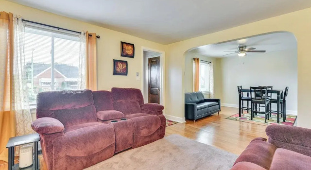 Quiet Cheektowaga Retreat: 23 Mi to Niagara Falls!, Book Hotel Buffalo Buffalo