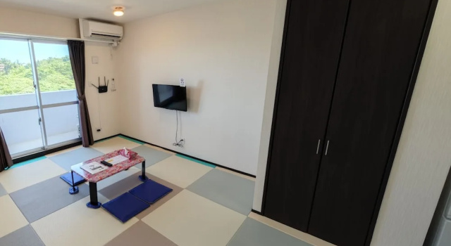 Четырёхместный семейный номер Standard Amawari Hotel