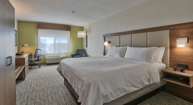 Holiday Inn Express & Suites Albuquerque Historic Old Town by IHG, Rezerwuj Hotel Hotele w Albuquerque z basenem, Basen