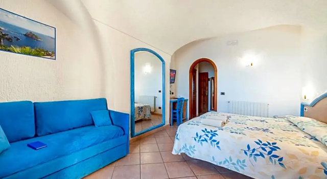 Двухместный номер Comfort с видом на море Punta Chiarito Resort