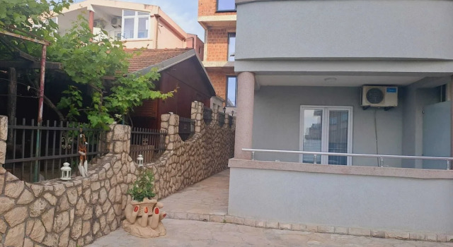 Mahara Doo, Book Hotel Dobro Voda 