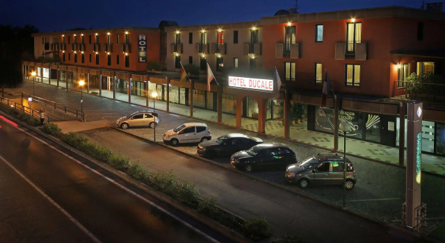 Hotel Residence Ducale, Buchen Sie Hotel Porto Mantovano Lombardei