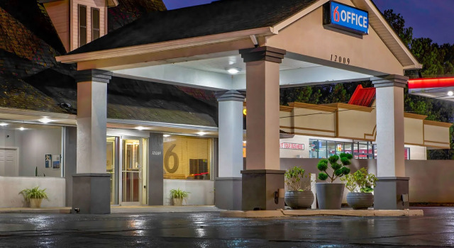 Motel 6 Byron, GA, Boek Motel Hotels in Georgia met parkeren, Parkeren