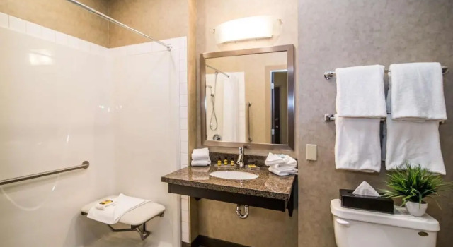 Люкс Fairfield Inn & Suites by Marriott West Kelowna