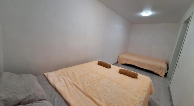 Rooms Apartments (Румс Апартментс) на улице Зорге, Забронировать Апартаменты/квартира Пятигорск Кавминводы, рядом с Комсомольский парк