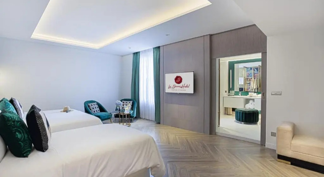 Двухместный номер Deluxe La Seine Boutique Hotel