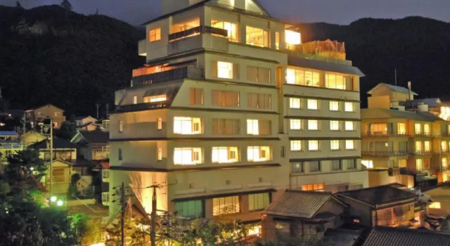 Люкс onsen hotel OMOTO