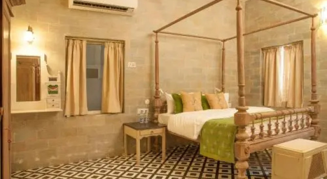 The Ivy House, Prenota Hotel Calcutta 