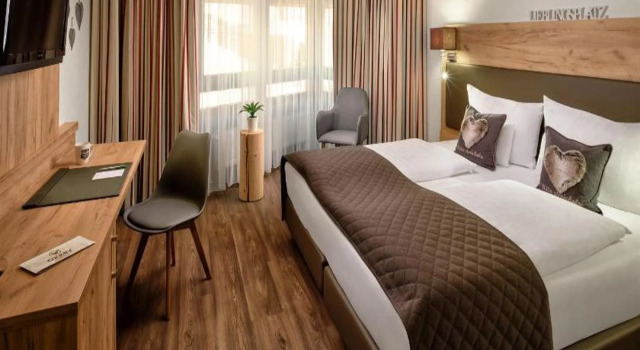 Neo Hotel Linde Esslingen, Забронировать Отель Отели Эслинген-на-Неккаре с бассейном, Бассейн