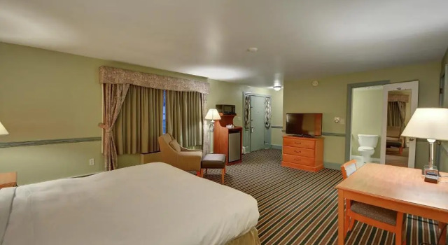 Номер Deluxe Colonial Motel