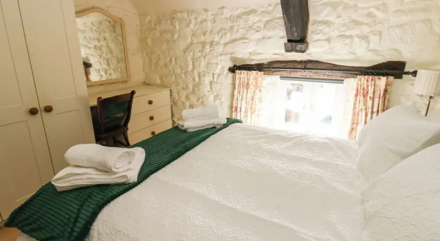 Rose Hip Cottage