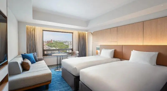 Четырёхместный номер Deluxe Okinawa Harborview Hotel