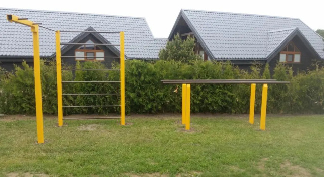 Nameliai Penkios gulbės, Boek Hotel Šventoji 