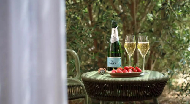 Четырёхместный номер Standard La Foresteria Planeta Wine Resort & Beach Club