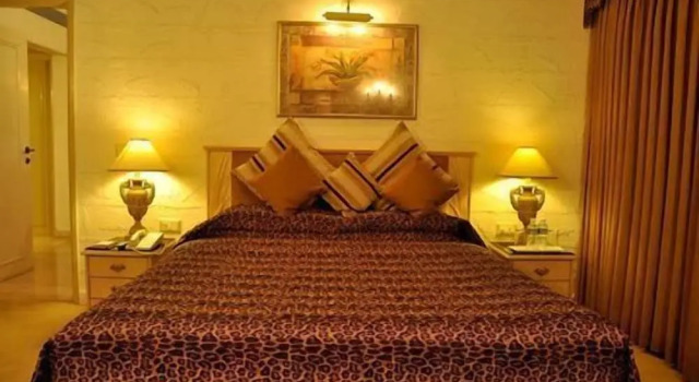 Люкс Deluxe Golden Palms Hotel And Spa