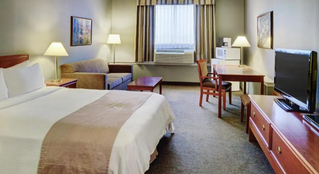 Студия Days Inn by Wyndham Whitecourt