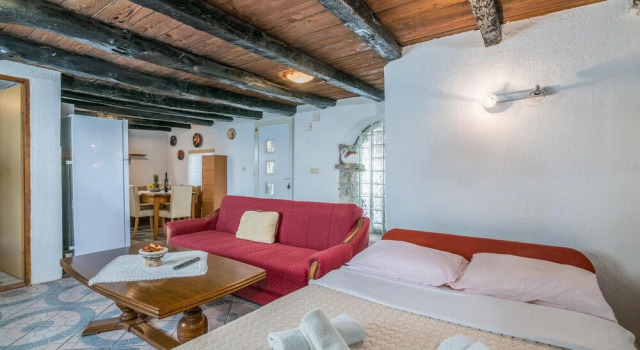 Nice Home in Zgaljici With Wifi and 0 Bedrooms, Prenota Hotel Hotel a Isole Quarnerine con parcheggio, Parcheggio
