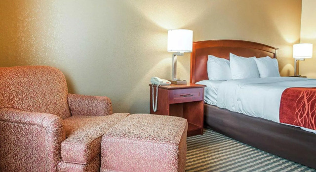 Номер Standard Comfort Inn & Suites Carneys Point - Pennsville