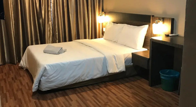 V Hotel, Varaa Hotelli Hotellit Johor pysäköinnillä, Pysäköinti
