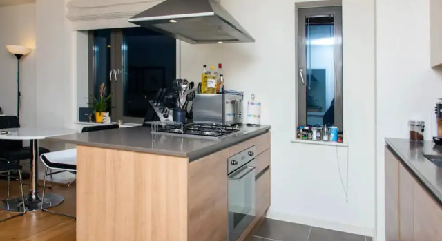 Modern 2 Bedroom Apartment With Amazing View, Забронировать Апартаменты/квартира Апартаменты Лондона, рядом с Рынок Backyard, Апартаменты/квартира
