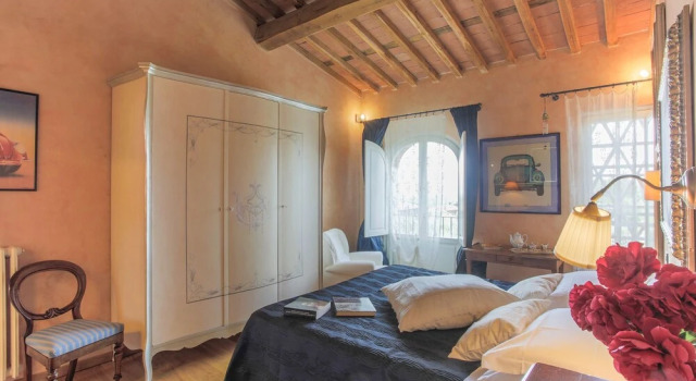 Meriggio Barn, Buchen Sie Hotel Montecarlo Toskana