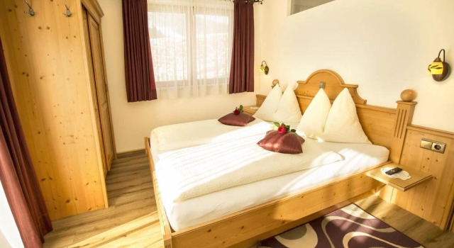Flachauer Bergkristall, Rezerwuj Apartament Hotele w Salzburg z parkingiem, Parking