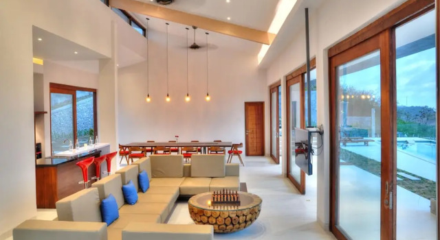 Вилла с 3 комнатами с видом на море Villa Alasa