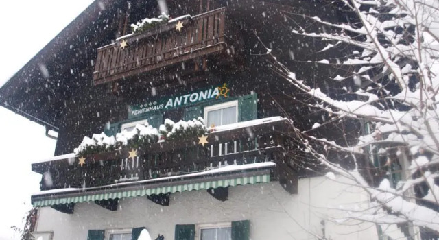 Ferienhaus Antonia, Rezerwuj Apartament Hotele w Salzburg z parkingiem, Parking