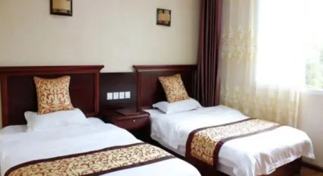 Emeishan Yage Hotel, Prenota Hotel Hotel a Sichuan con parcheggio, Parcheggio