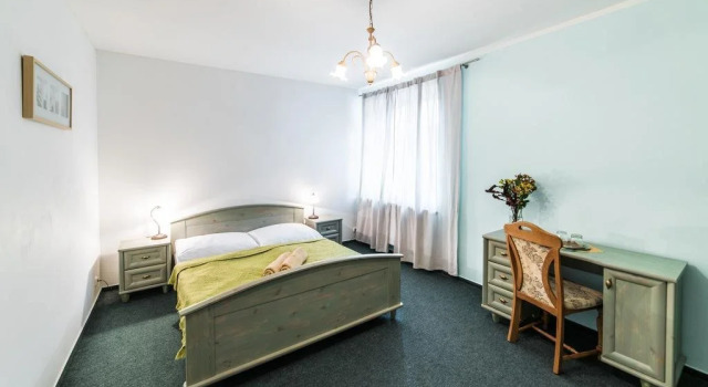 Valašský Hotel a Pivní lázně OGAR, Забронировать Отель Отели Позловице с парковкой, Парковка