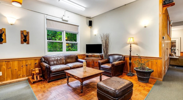 Muskoka Waterfront Retreat, Buchen Sie Ferienhaus Dwight 