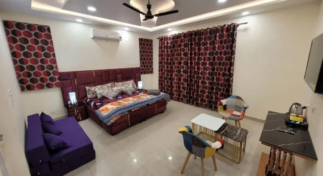 Regalia Home, Забронировать Отель Отели Джамму и Кашмира с парковкой, Парковка