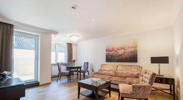 Апартаменты с 2 комнатами с видом на улицу Hotel Residenz am Rosengarten