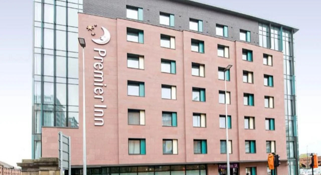 Premier Inn Manchester City Centre West, Book Hotel Hoteller i Manchester centrum med parkering, Parkering
