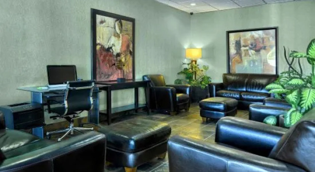 Clarion Inn & Suites Russellville I40
