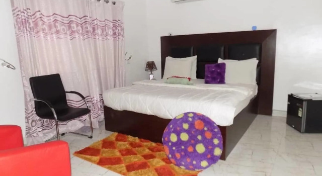 De Fellas Palace Hotel & Suites, Book Hotel Ibadan Nigeria