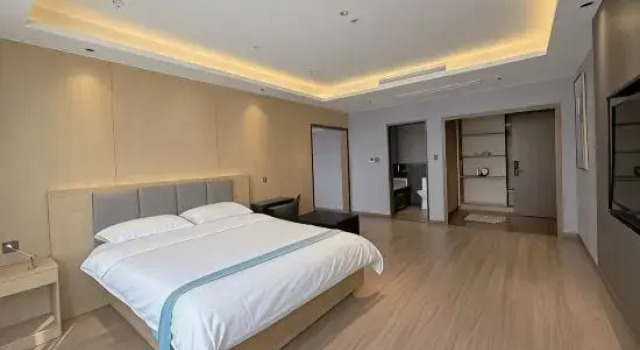 Семейный люкс Deluxe Qingdao Longfu Xiyan Hotel