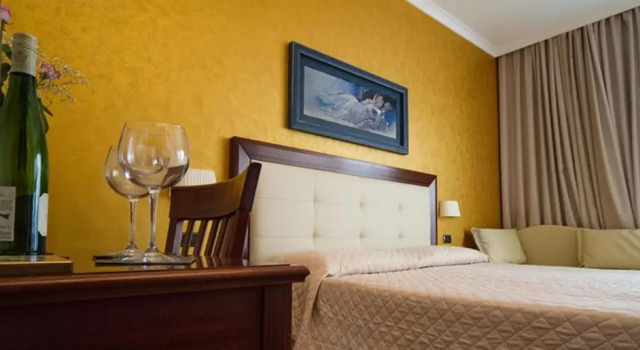 Полулюкс с балконом Hotel Flora
