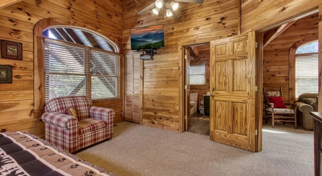 Papa Bears Hideaway - FKA Cold Creek Camp By Heritage Cabin Rentals