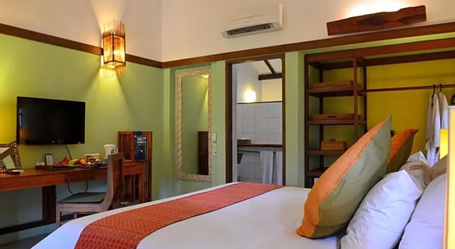 Двухместный номер Deluxe Cocotinos Sekotong, a Boutique Beach Resort & Spa