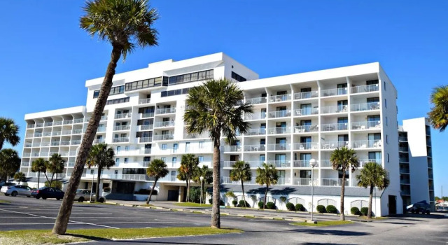 Gulf Shores Surf & Racquet Club 603B by RedAwning, Prenota Appartamento Hotel a Alabama con parcheggio, Parcheggio