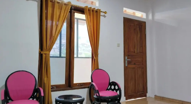 Camera doppia Standard Hally Batulayang
