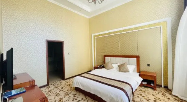 Люкс Blue Peacock Hotel